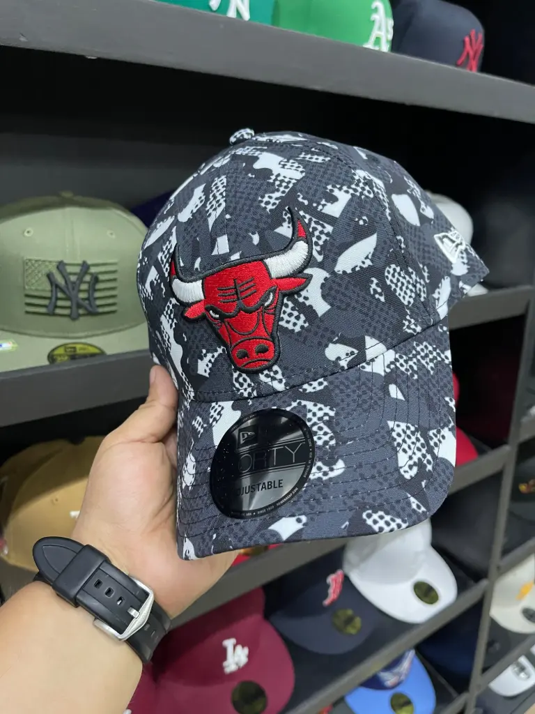 9forty Bulls Estampada