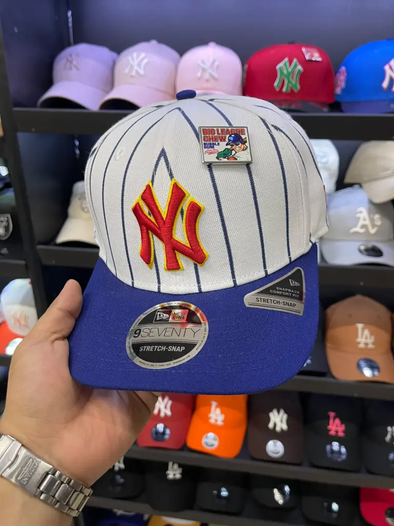 9forty Yankees rayada Azul Oscuro