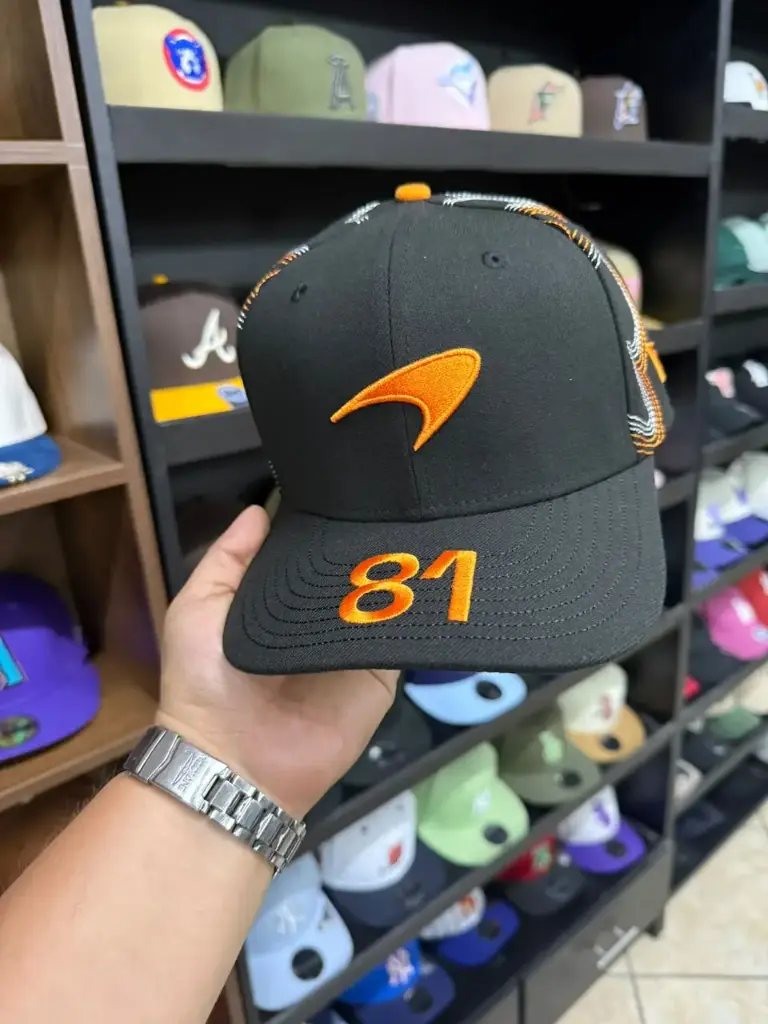 Mclaren black 81